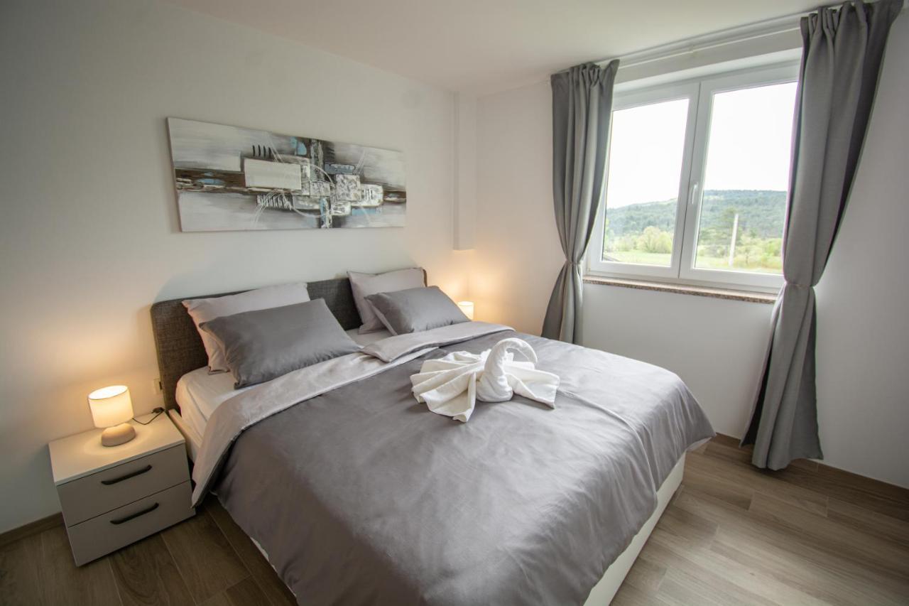 Holiday House Oljka Kobdilj Екстер'єр фото