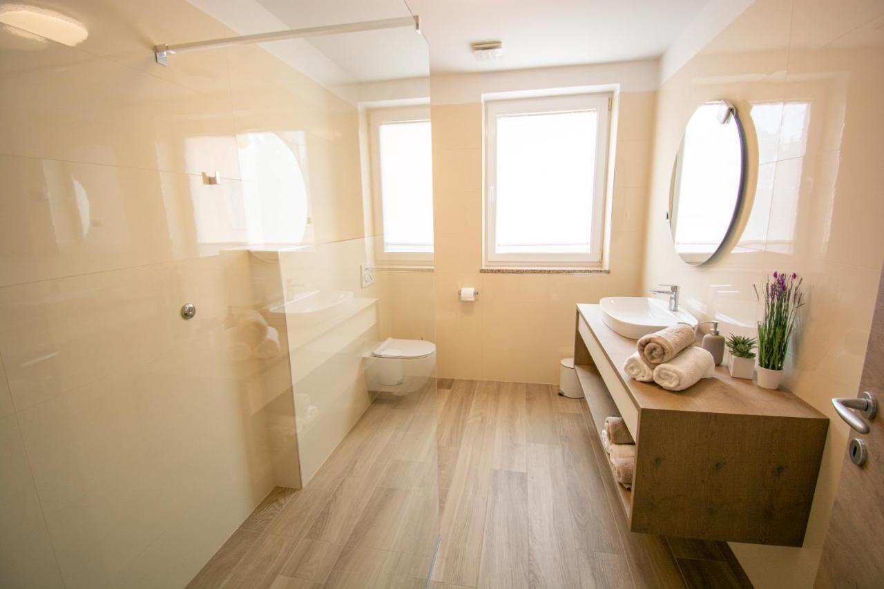 Holiday House Oljka Kobdilj Екстер'єр фото