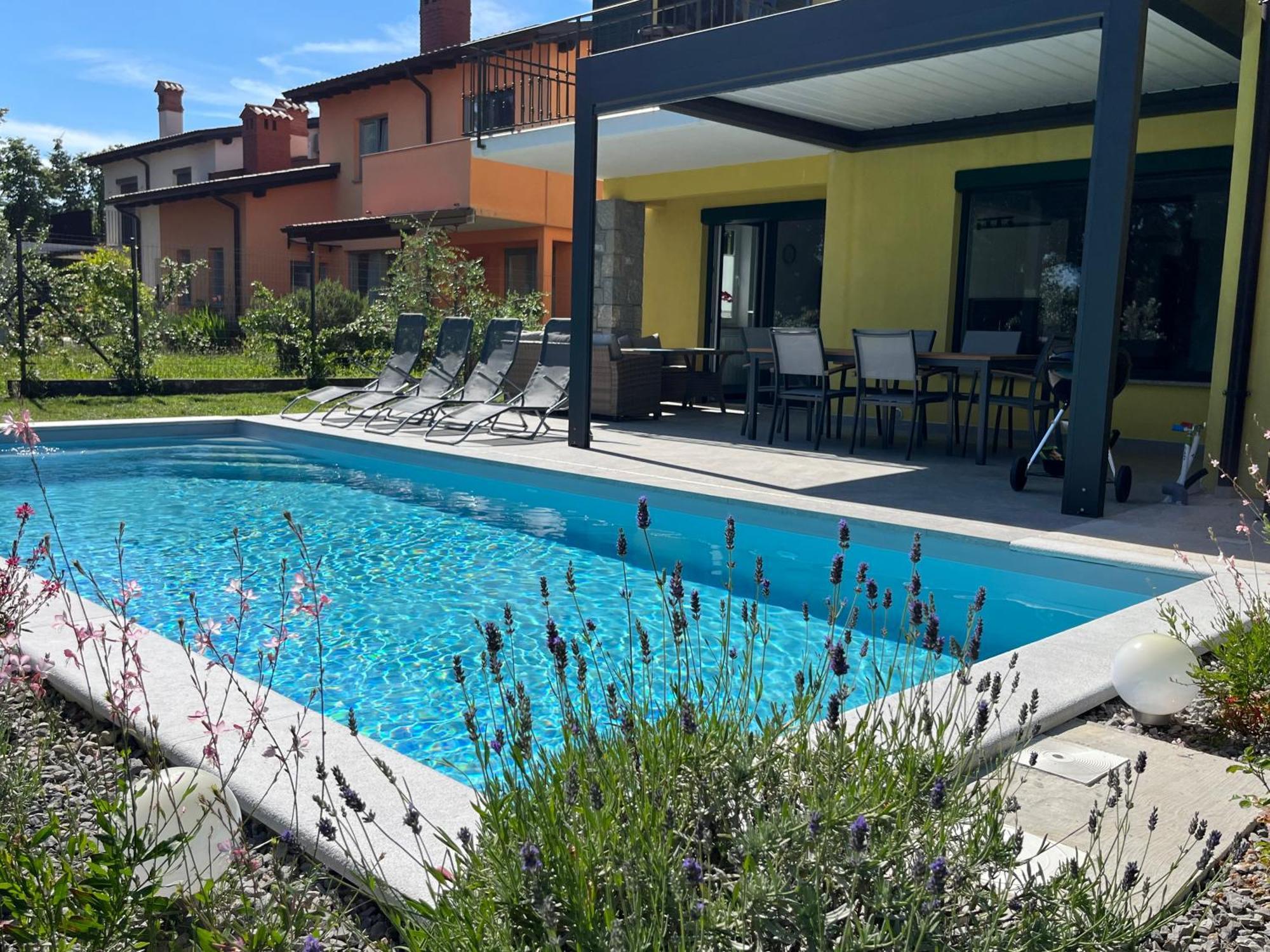 Holiday House Oljka Kobdilj Екстер'єр фото